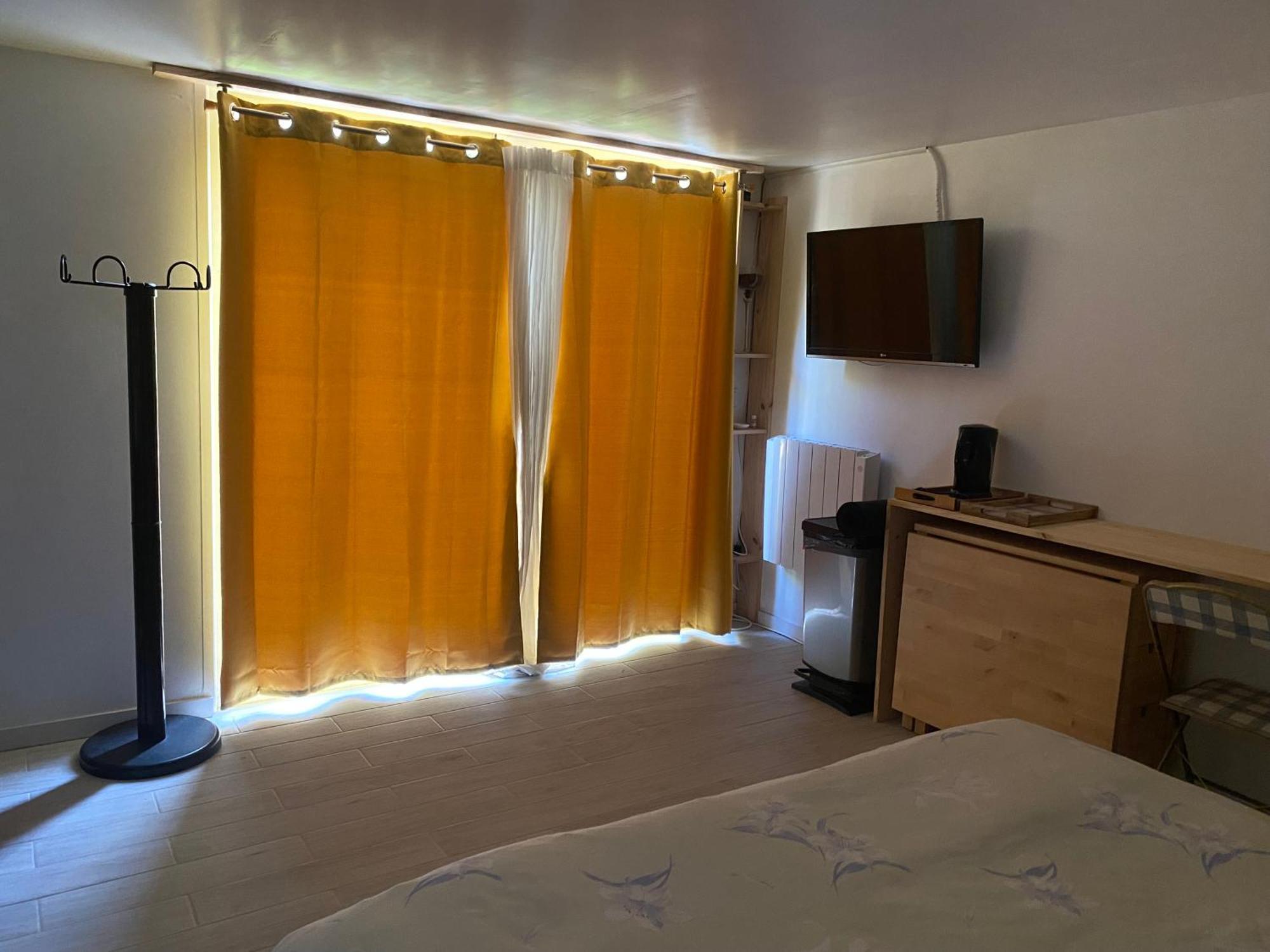 La Chambre Du Moulin سا سيرْ سور مير المظهر الخارجي الصورة