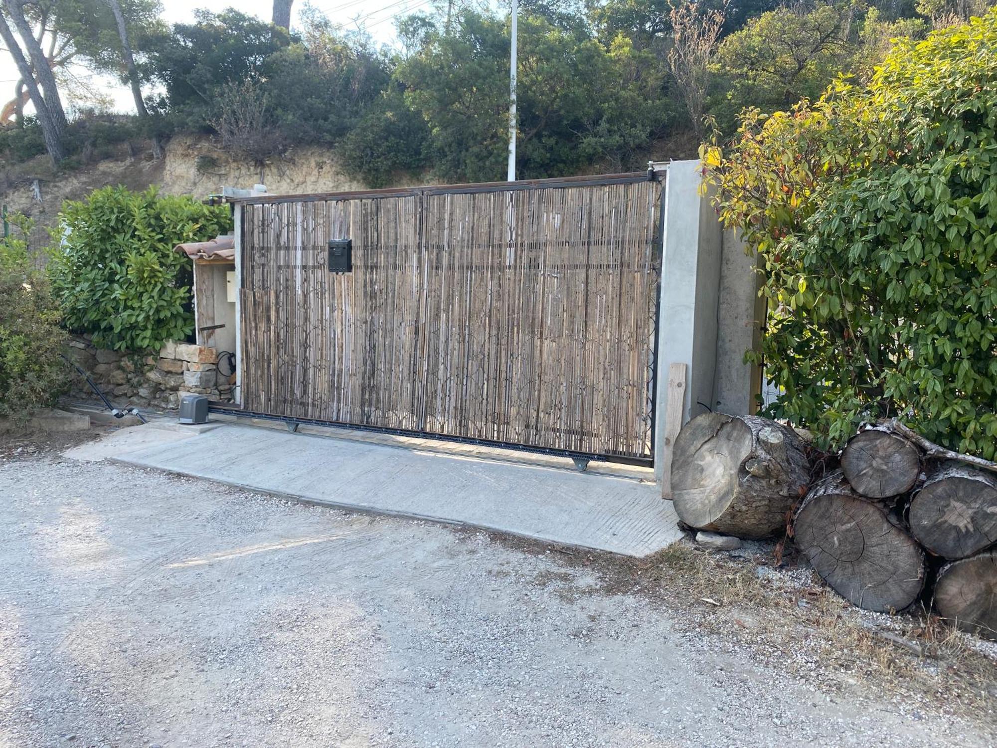 La Chambre Du Moulin سا سيرْ سور مير المظهر الخارجي الصورة